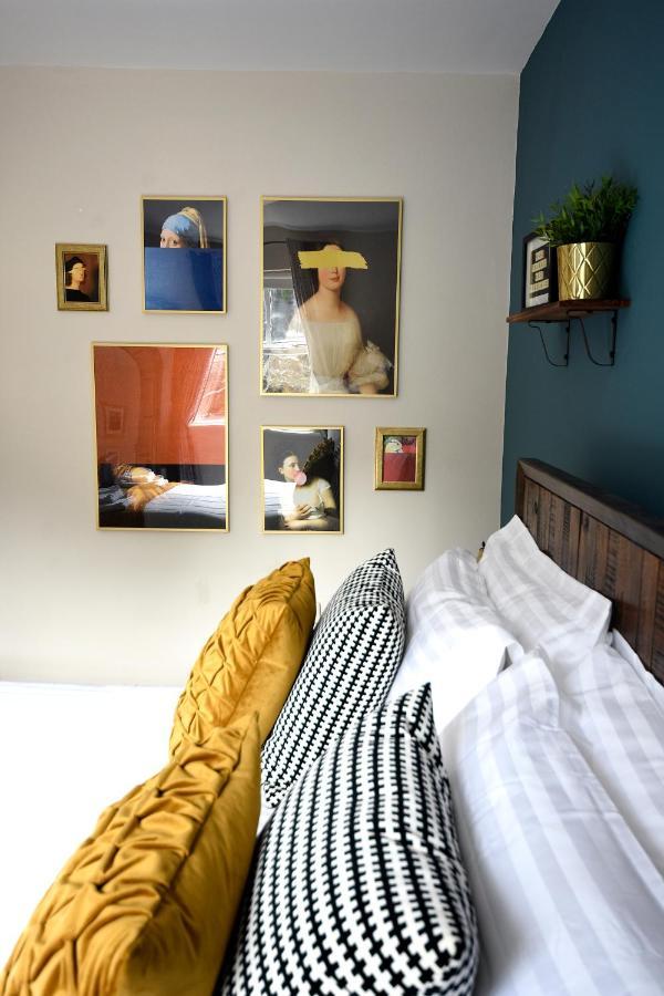 Bed and breakfast The Pink Door Westport Extérieur photo
