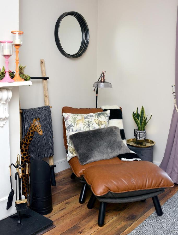 Bed and breakfast The Pink Door Westport Extérieur photo