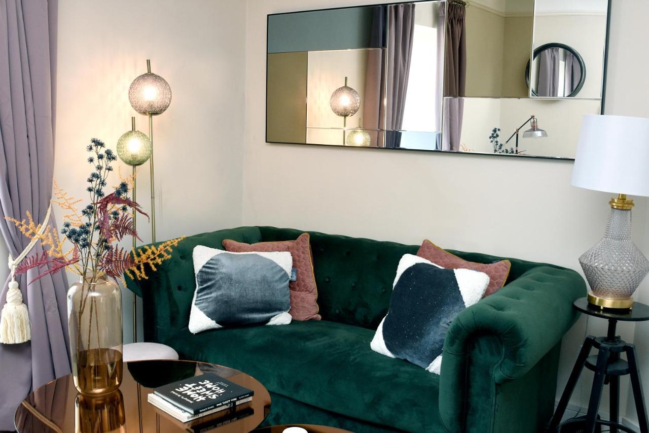 Bed and breakfast The Pink Door Westport Extérieur photo